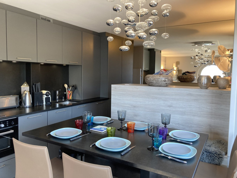 _lv_images__lot_0000000201_01_9895112 _lv_images__lot_0000000201_01_9895112