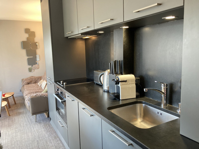 _lv_images__lot_0000000201_07_9531090