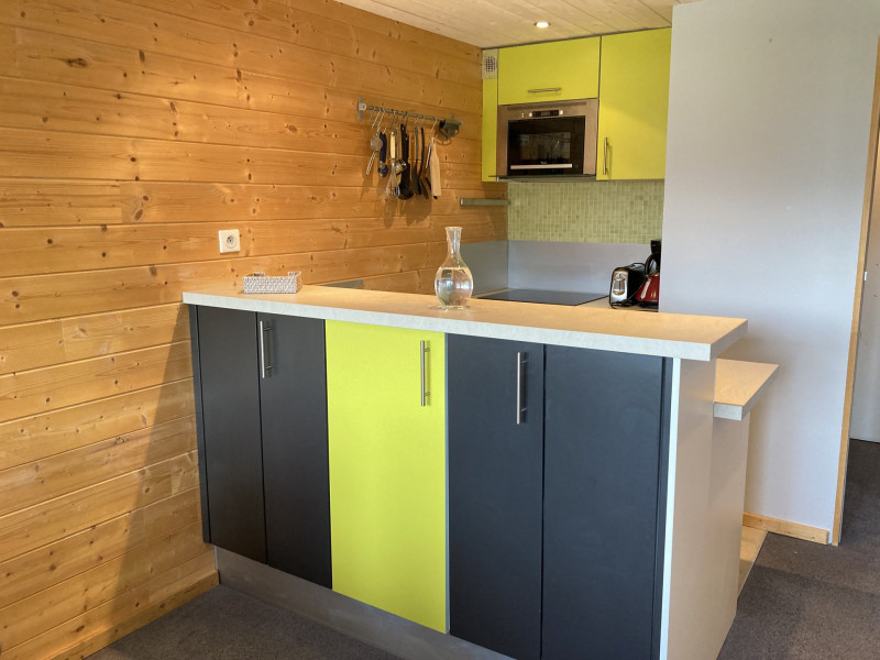 _lv_images__lot_0000000205_08_9177240 _lv_images__lot_0000000205_08_9177240