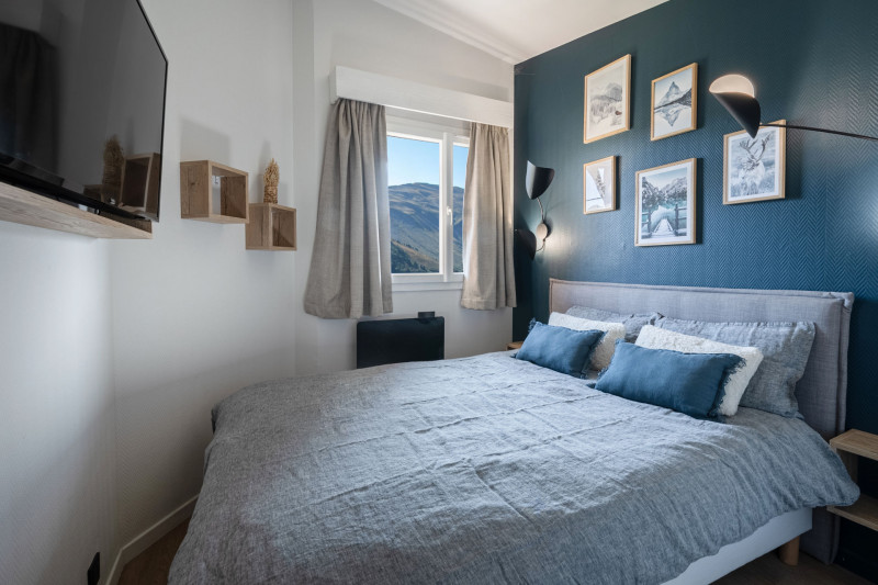 _lv_images__lot_0000000207_14_9947366 _lv_images__lot_0000000207_14_9947366