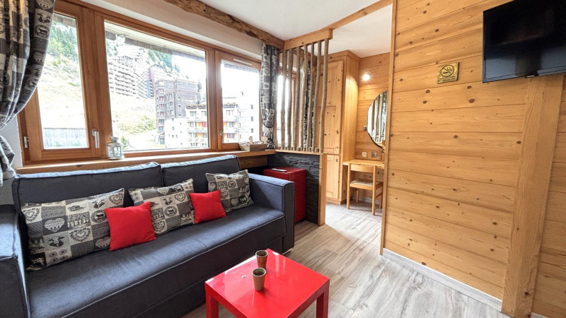 _lv_images__lot_0000000210_02_11151834 _lv_images__lot_0000000210_02_11151834