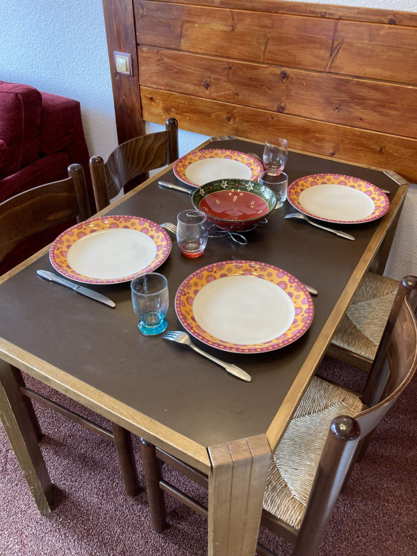 _lv_images__lot_0000000219_12_9385376