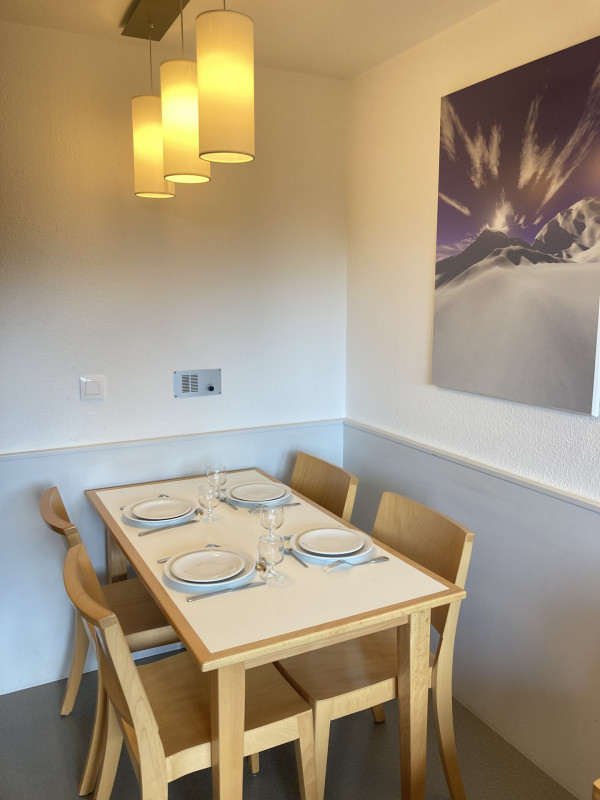 _lv_images__lot_0000000222_08_10199213