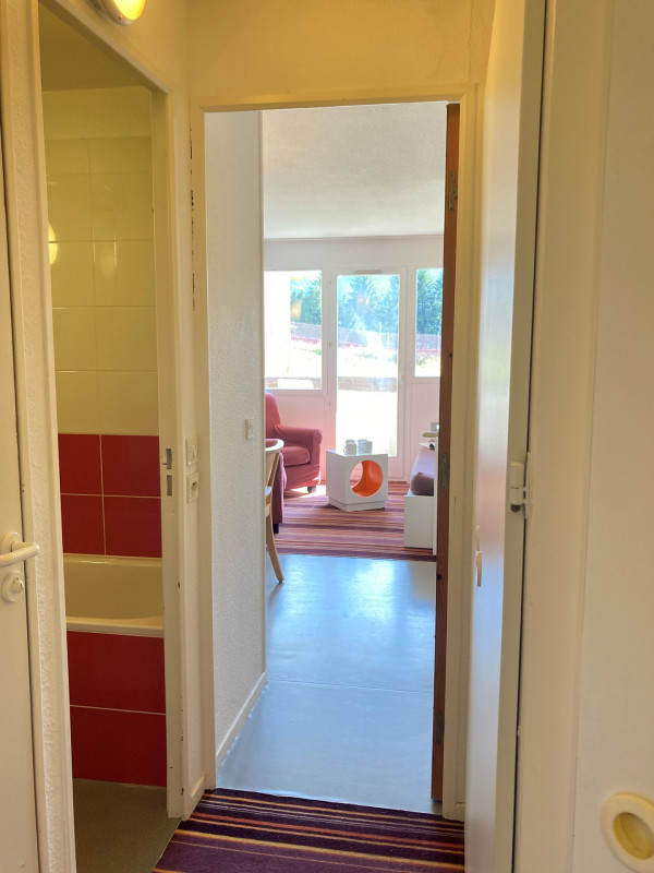 _lv_images__lot_0000000222_10_9327313