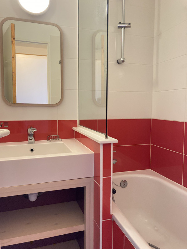 _lv_images__lot_0000000222_11_9770008 _lv_images__lot_0000000222_11_9770008