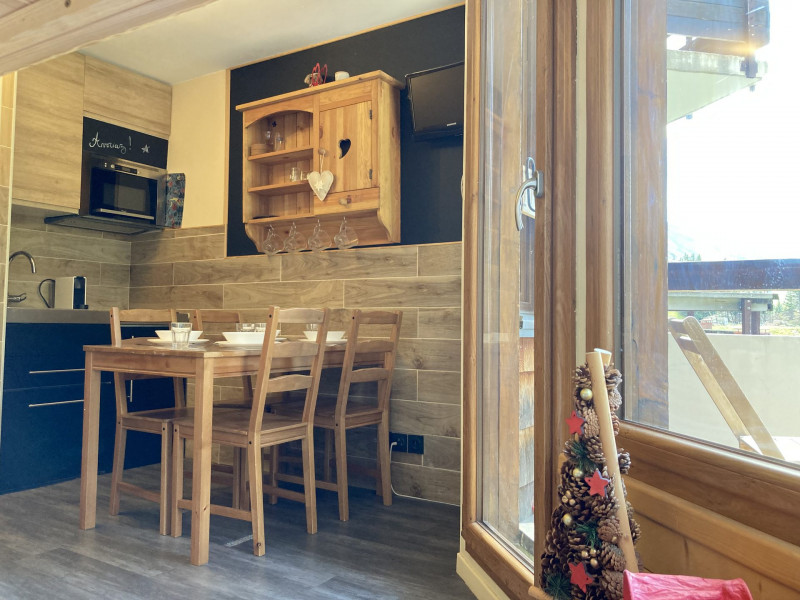 _lv_images__lot_0000000223_07_10158424