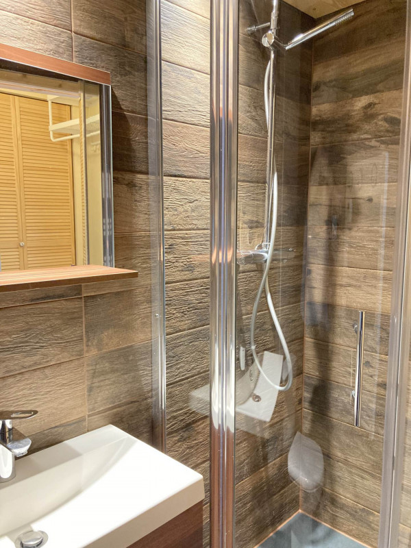 _lv_images__lot_0000000223_12_10404167