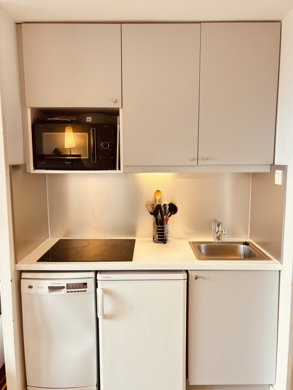 _lv_images__lot_0000000231_08_10403564