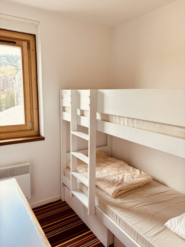 _lv_images__lot_0000000231_13_9242155