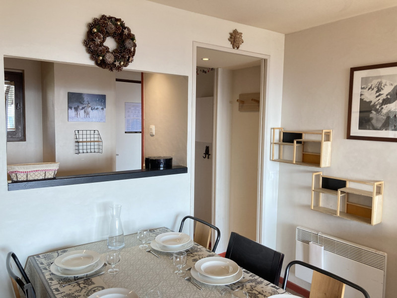 _lv_images__lot_0000000232_06_9433401 _lv_images__lot_0000000232_06_9433401