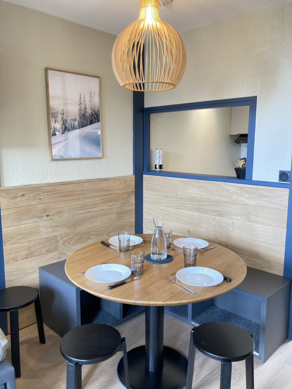 _lv_images__lot_0000000238_09_10328945