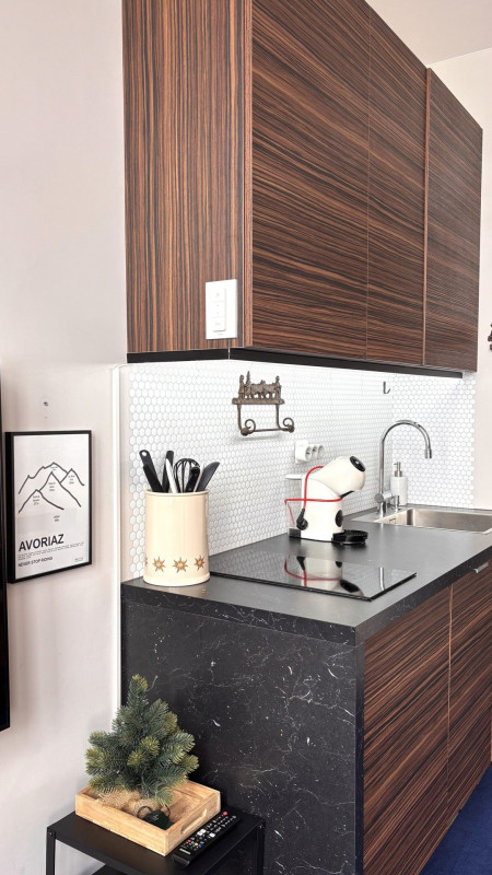 _lv_images__lot_0000000241_06_9603731