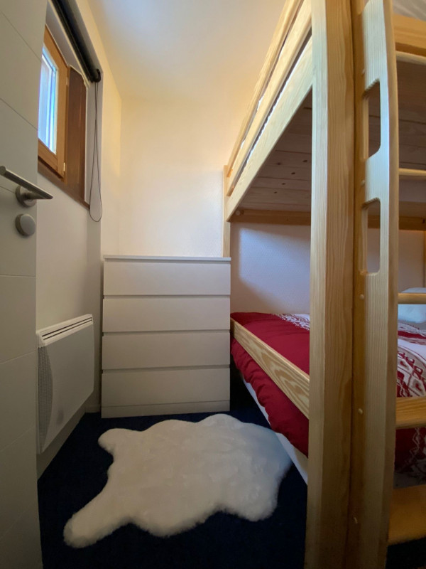 _lv_images__lot_0000000241_13_9537840