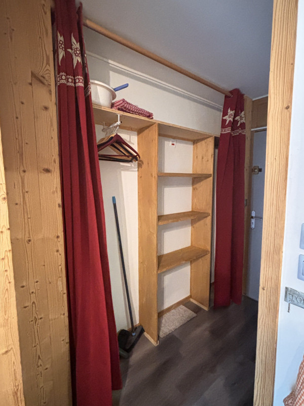 _lv_images__lot_0000000242_11_9473126 _lv_images__lot_0000000242_11_9473126