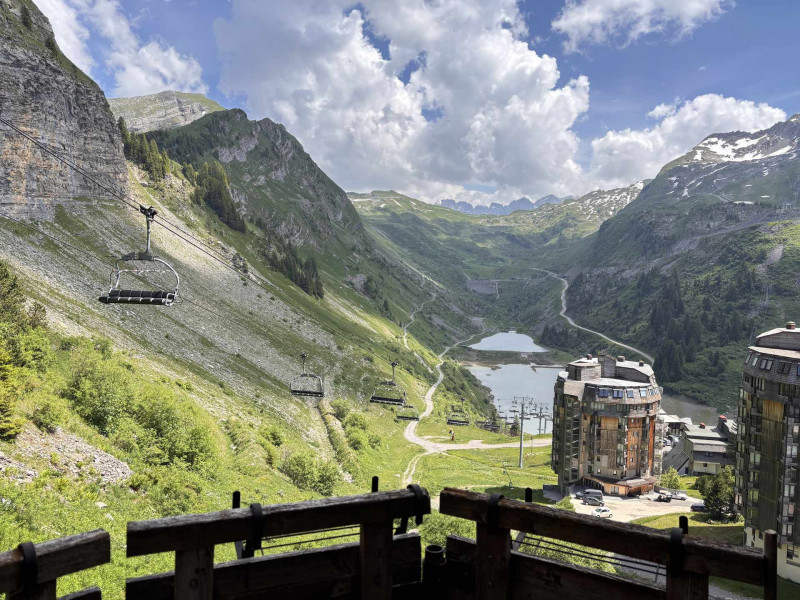 _lv_images__lot_0000000242_14_10158645