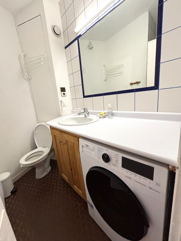 _lv_images__lot_0000000243_12_9736188