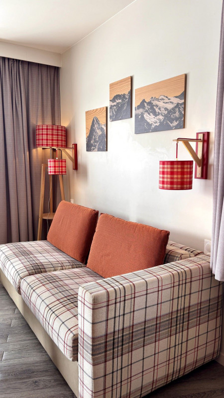 _lv_images__lot_0000000248_04_9794192 _lv_images__lot_0000000248_04_9794192