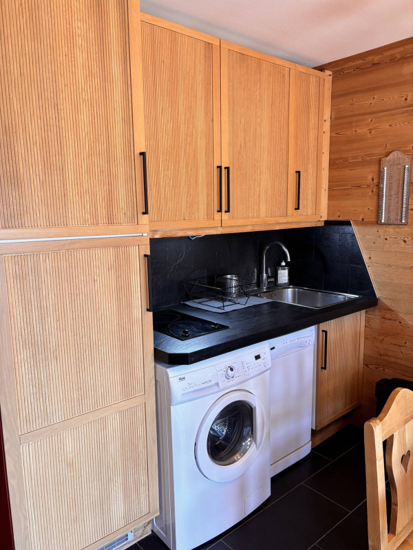 _lv_images__lot_0000000250_05_9222733 _lv_images__lot_0000000250_05_9222733