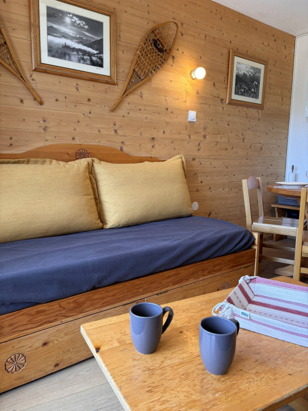 _lv_images__lot_0000000251_11_10022484