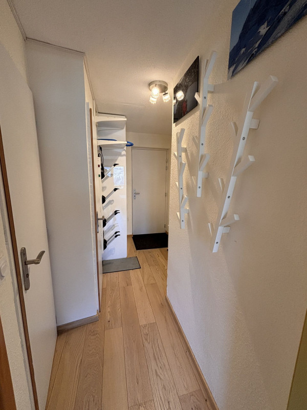 _lv_images__lot_0000000251_12_9974866 _lv_images__lot_0000000251_12_9974866