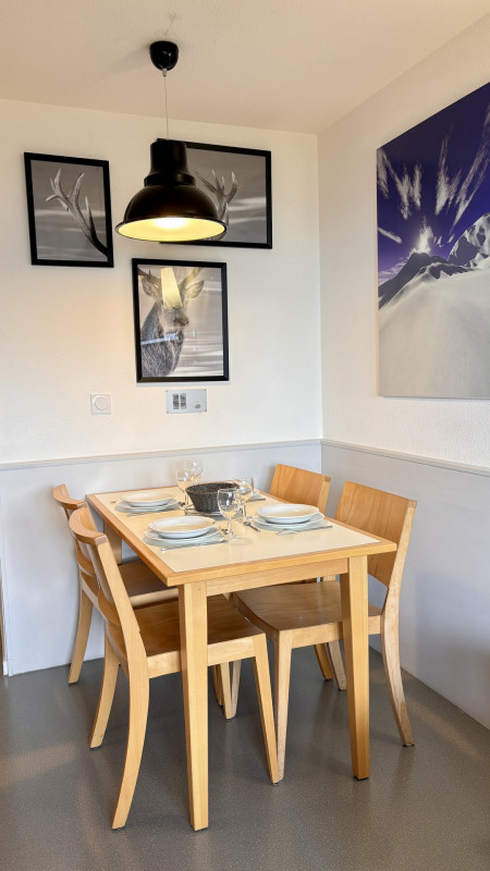 _lv_images__lot_0000000252_07_9696149