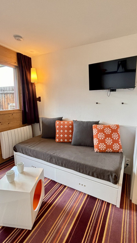 _lv_images__lot_0000000252_08_10029080