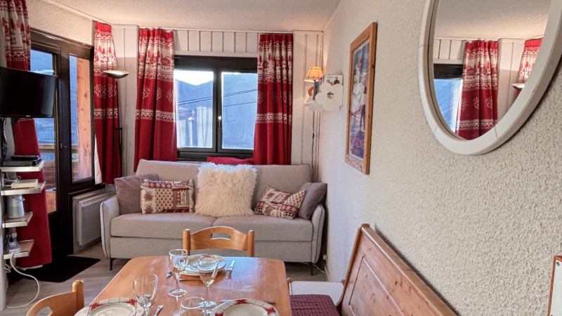 _lv_images__lot_0000000253_02_9729854