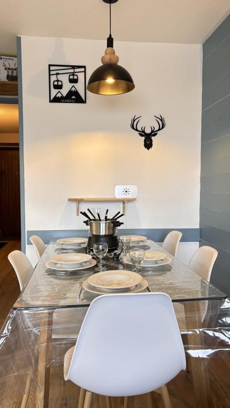 _lv_images__lot_0000000254_08_9352690