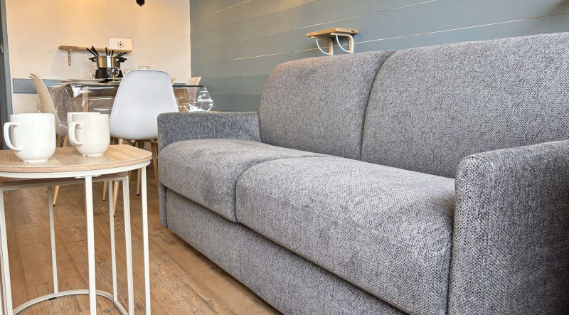 _lv_images__lot_0000000254_11_9249041