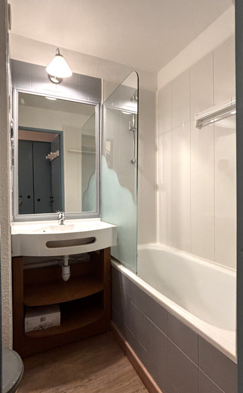 _lv_images__lot_0000000254_14_9755997