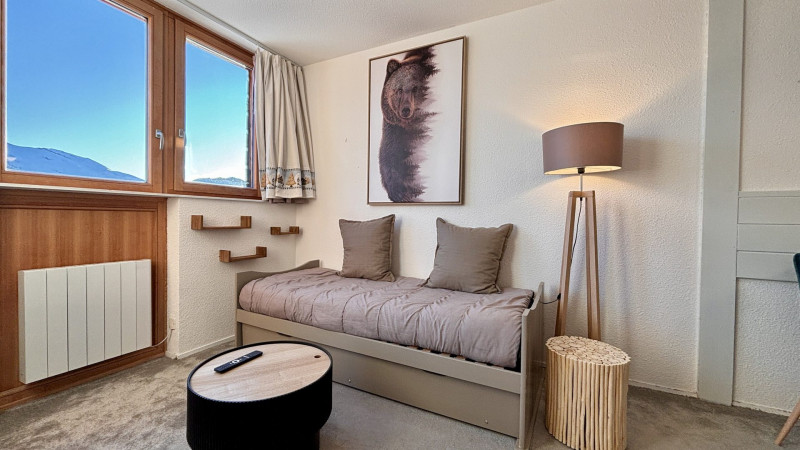 _lv_images__lot_0000000255_07_10029127