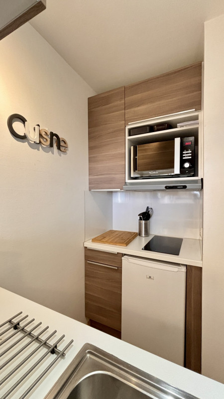 _lv_images__lot_0000000255_10_9447241