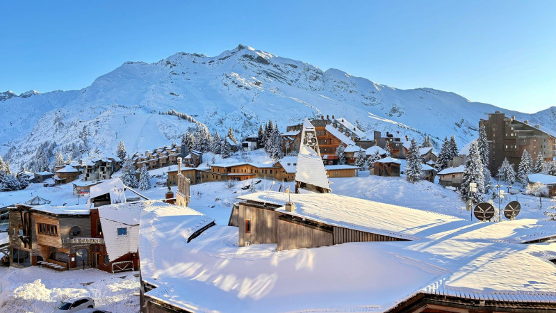 _lv_images__lot_0000000255_15_10351671