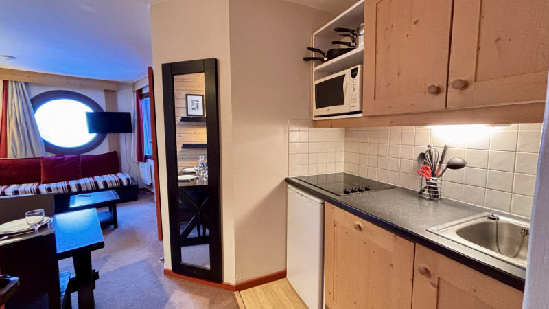 _lv_images__lot_0000000256_09_9895888 _lv_images__lot_0000000256_09_9895888