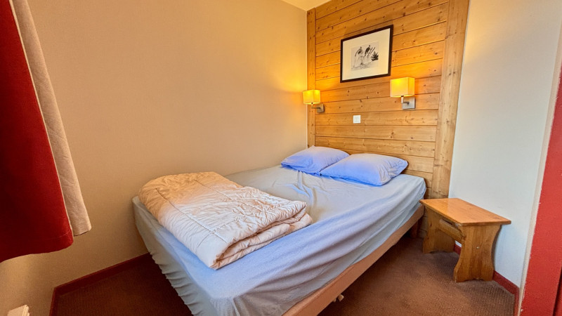 _lv_images__lot_0000000256_12_9788433 _lv_images__lot_0000000256_12_9788433