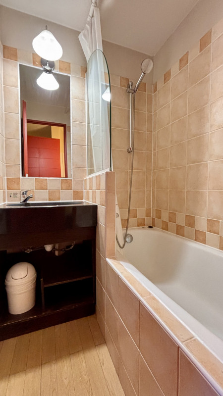 _lv_images__lot_0000000256_13_10090408