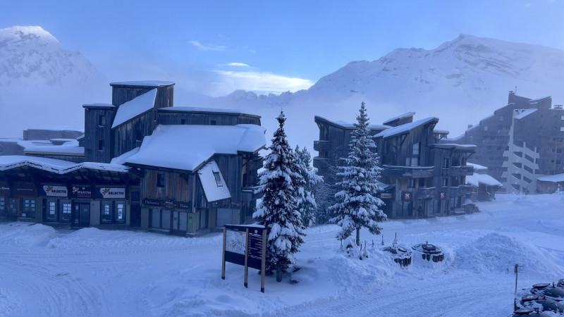 _lv_images__lot_0000000256_15_10235579 _lv_images__lot_0000000256_15_10235579