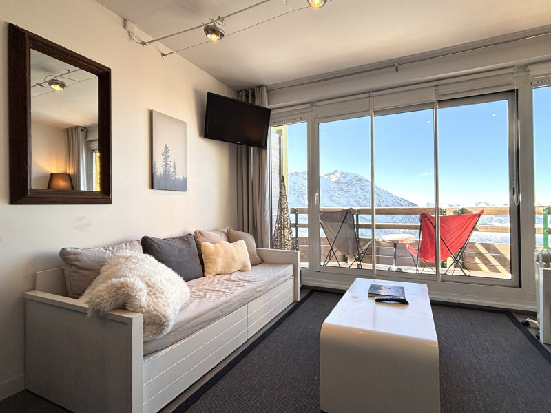 _lv_images__lot_0000000258_05_10151359