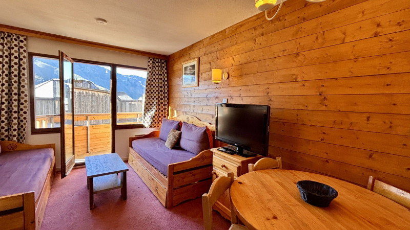 _lv_images__lot_0000000260_01_10321574