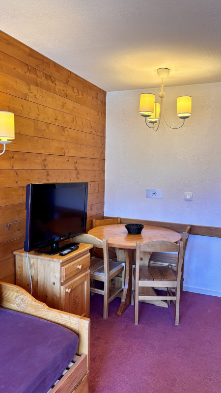 _lv_images__lot_0000000260_04_10165243 _lv_images__lot_0000000260_04_10165243