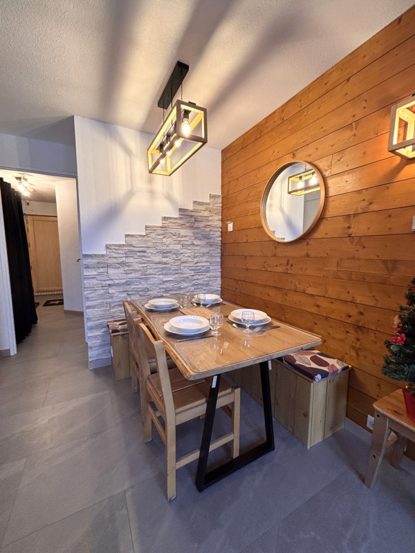 _lv_images__lot_0000000261_07_10270425