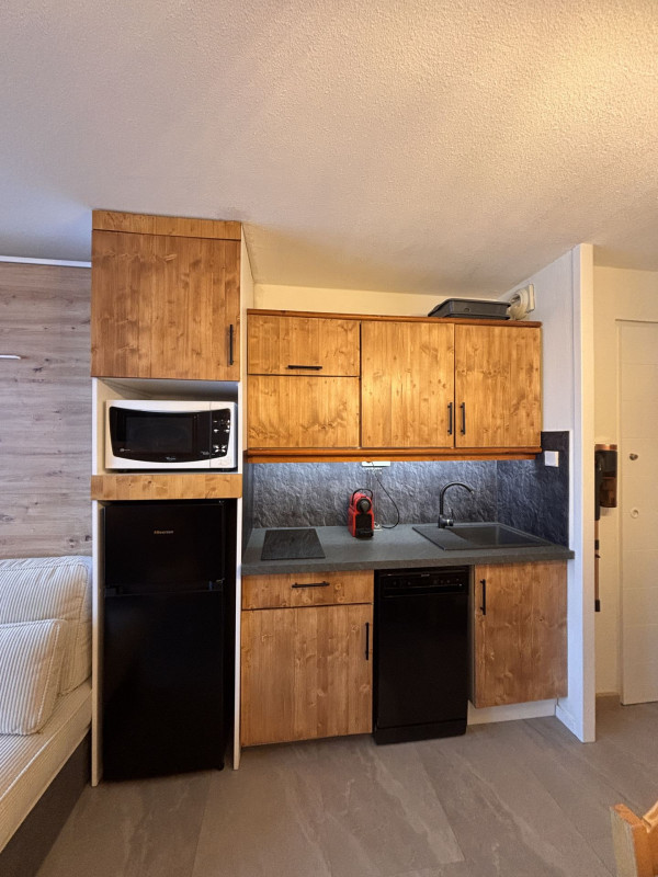 _lv_images__lot_0000000261_10_10056074