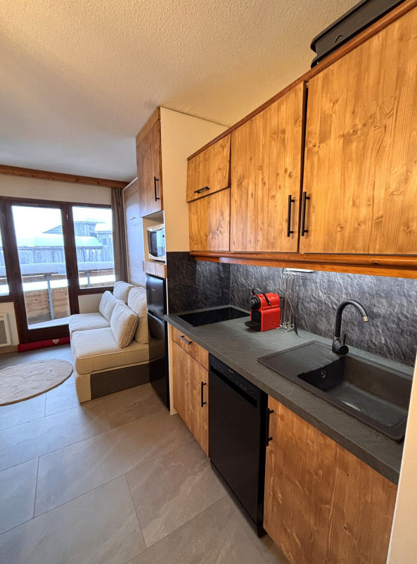 _lv_images__lot_0000000261_11_10022099