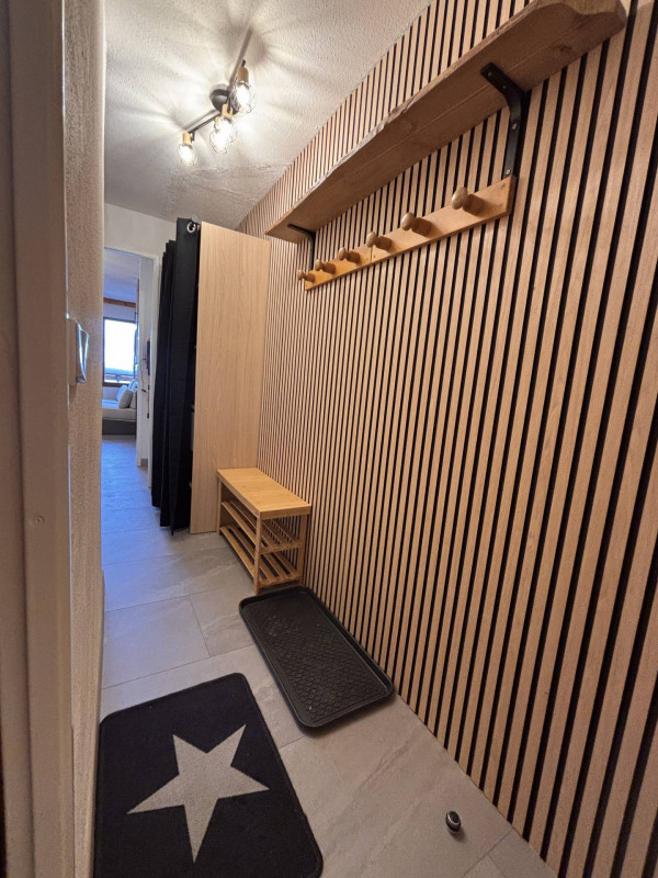 _lv_images__lot_0000000261_13_9544519