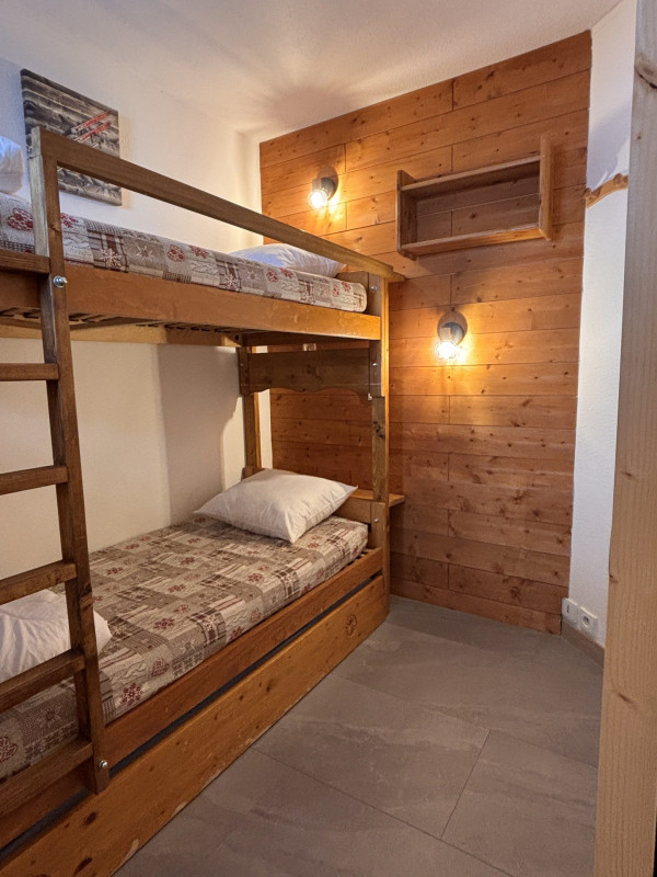 _lv_images__lot_0000000261_15_9981471 _lv_images__lot_0000000261_15_9981471