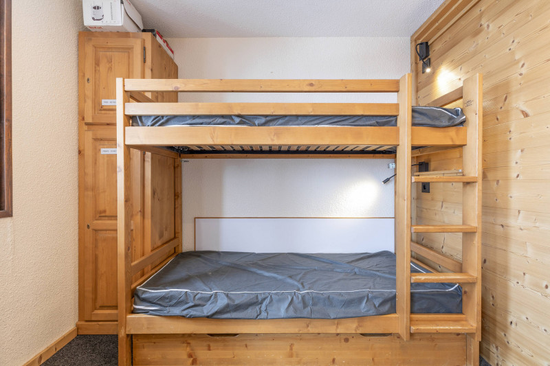 _lv_images__lot_0000020027_07_10026055