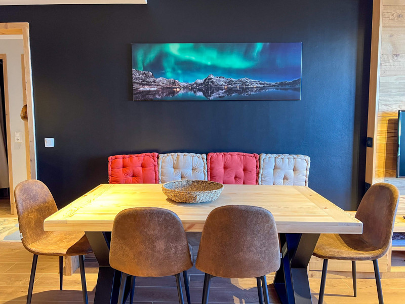 _lv_images__lot_0000050009_04_9302849 _lv_images__lot_0000050009_04_9302849