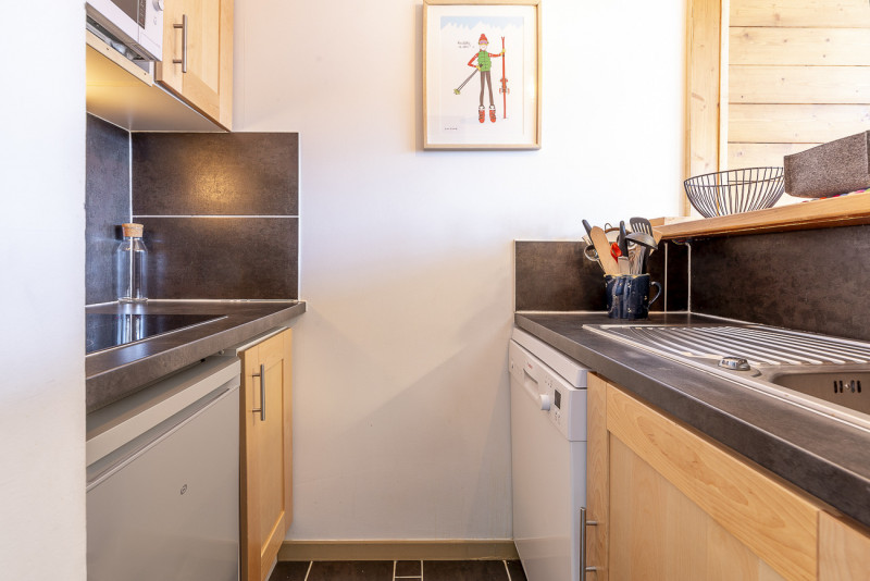 _lv_images__lot_0000080007_11_9322701