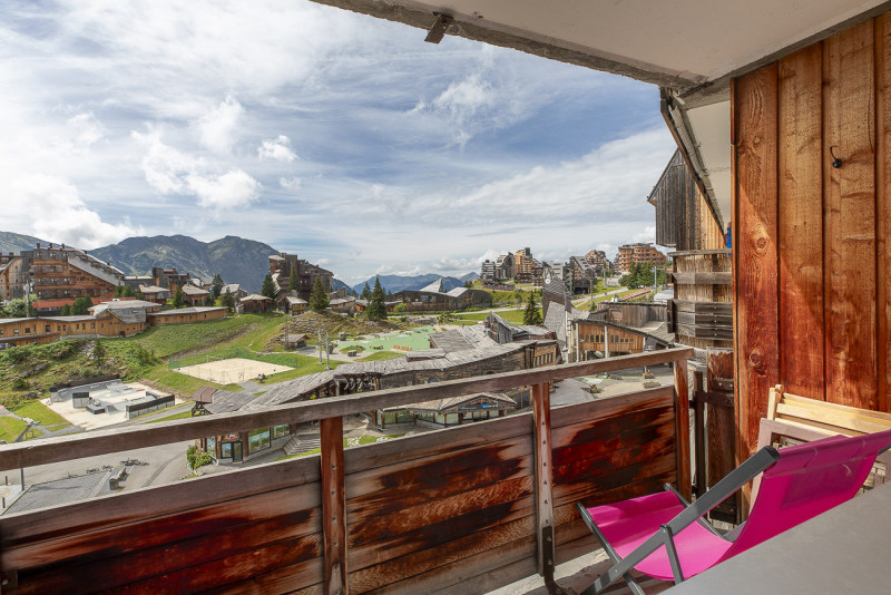 _lv_images__lot_0000100023_15_9878376