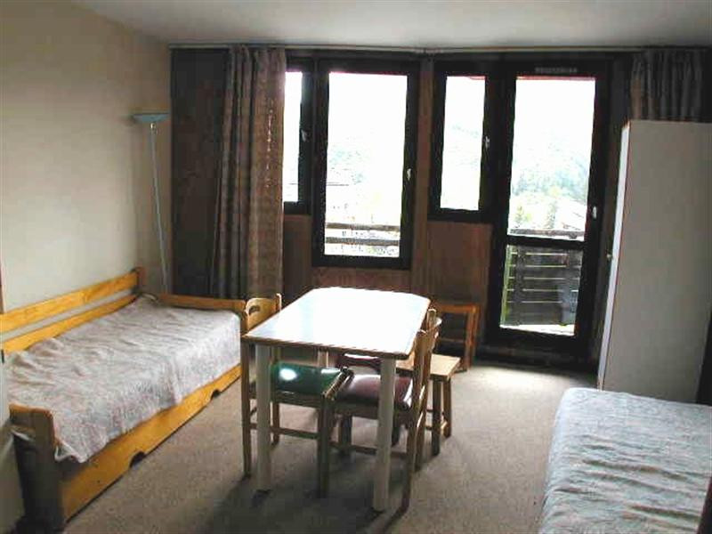 _lv_images__lot_0000110010_01_10284687